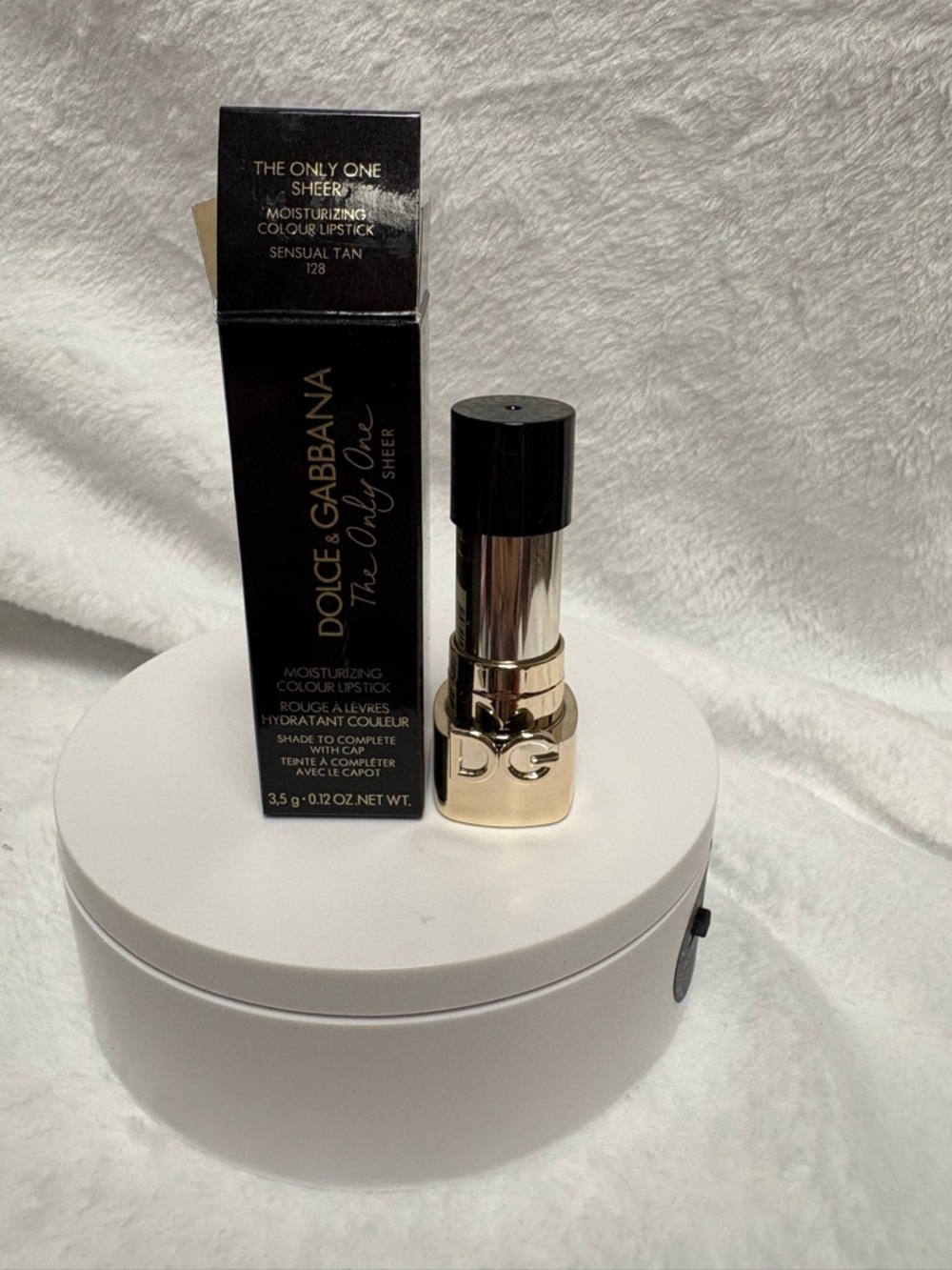 Dolce & Gabbana The Only One Sheer Moisturizing Lipstick in Sensual Tan - Picture 5 of 10